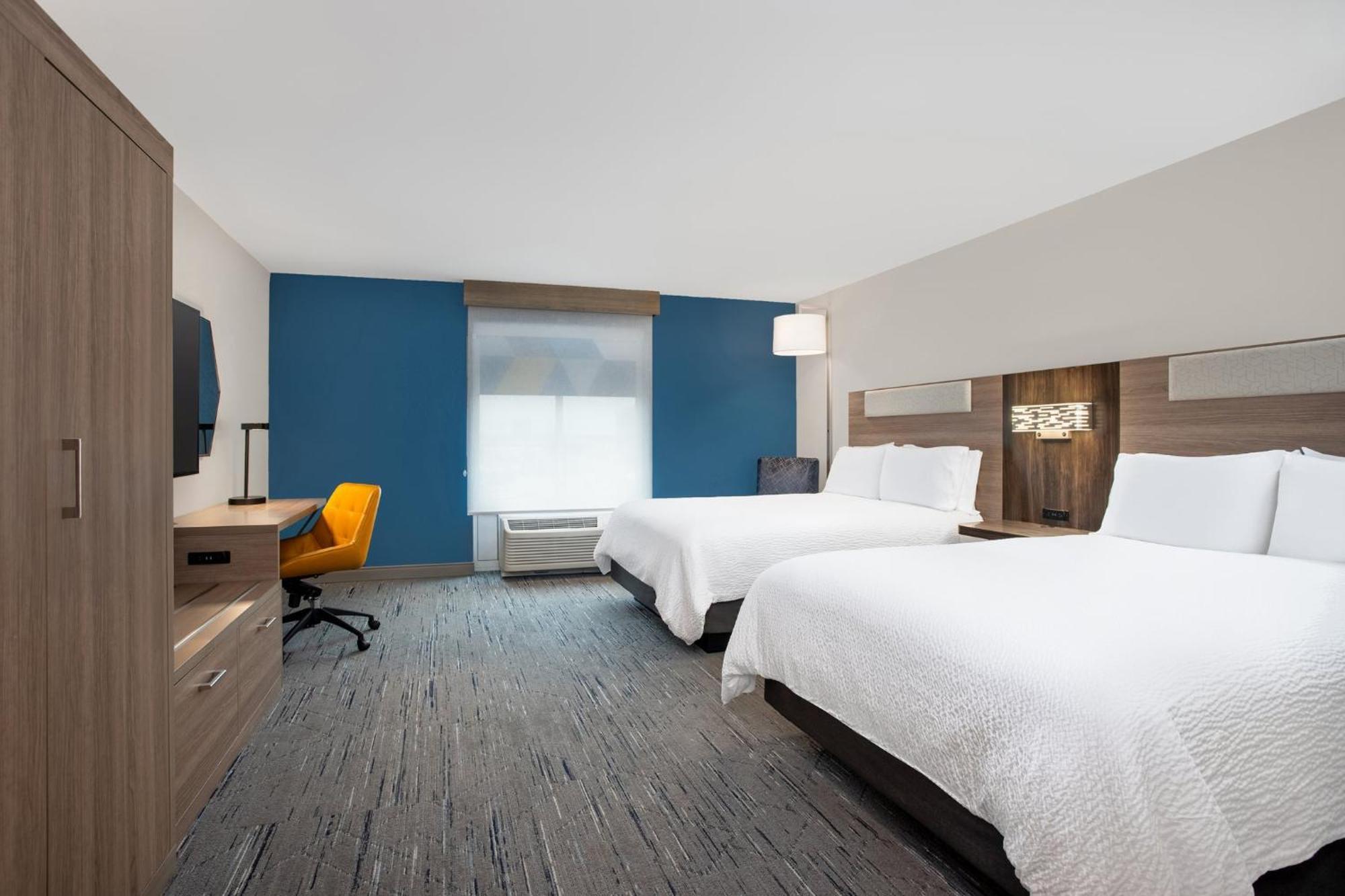Holiday Inn Express Hotel & Suites Terre Haute By Ihg Exterior foto
